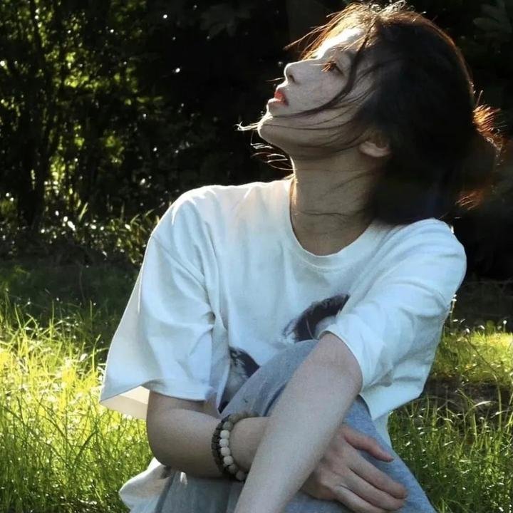奇光下的秘密